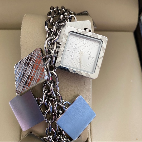 Authentic Burberry charm bracelet watch - Picture 4 of 5